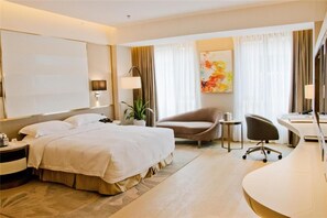 Minibar, két bảo mật tại phòng, bàn, phòng cách âm 