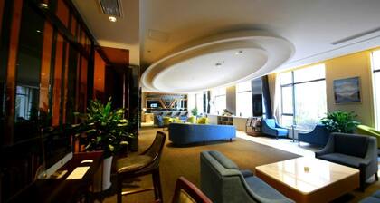 Howard Johnson Life Geckor Zhu