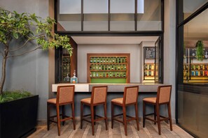 酒吧（店内）
