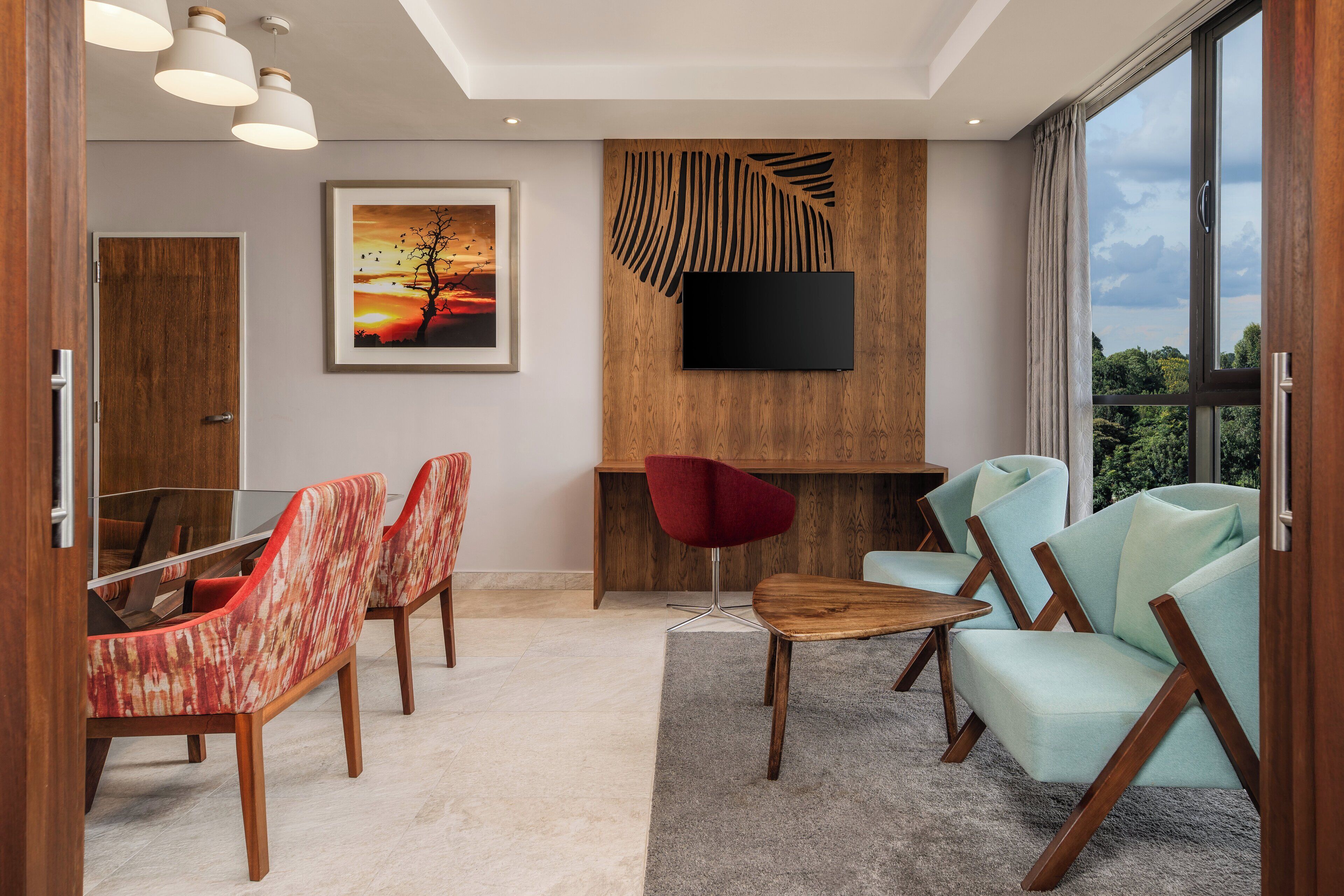 suite, 1 bedroom (panoramic view) | in-room safe, desk, laptop workspace, blackout curtains