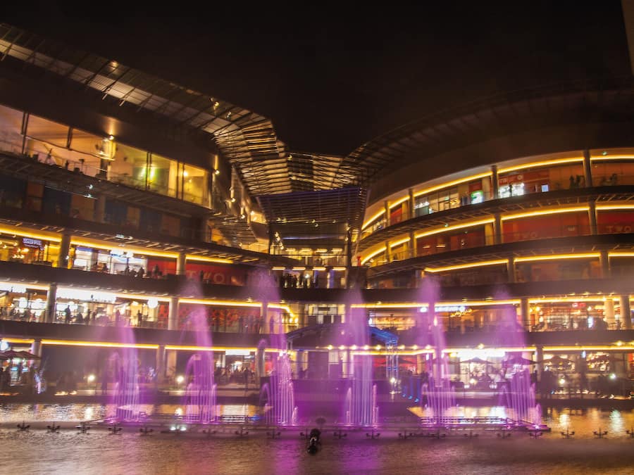 Shopping mall