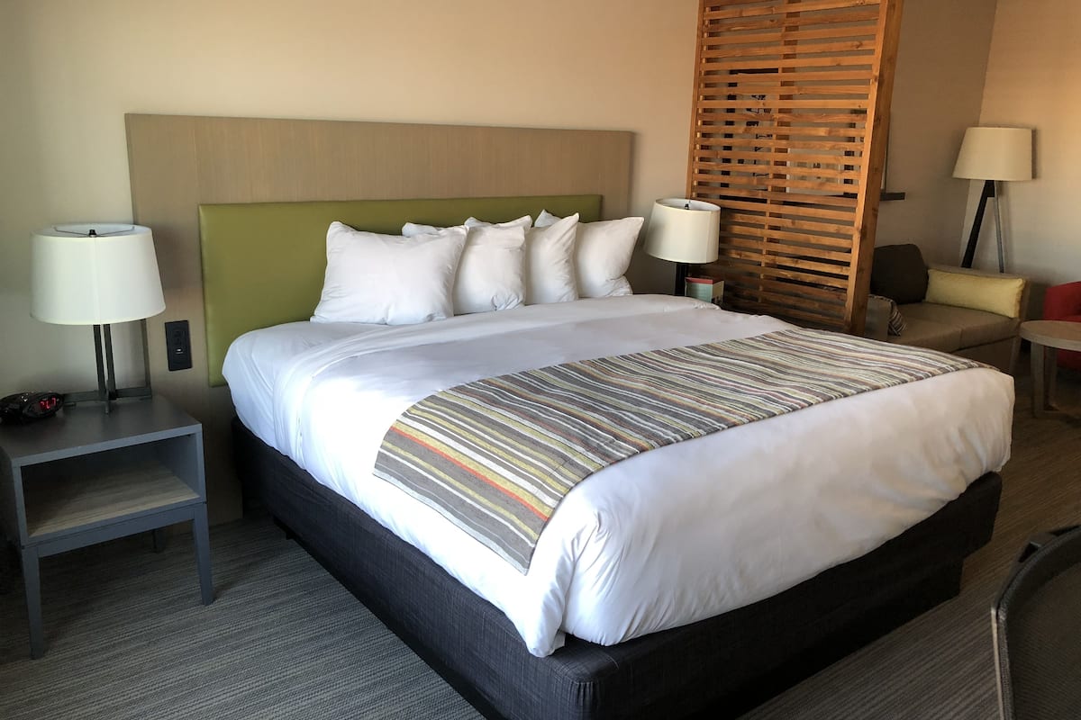 1 bedroom, in-room safe, iron/ironing board, free wifi