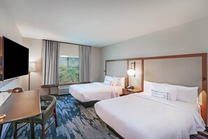 Desk, blackout curtains, iron/ironing board, cots/infant beds - Fairfield Inn & Suites by Marriott Liberal (Liberal)