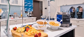 Homewood Suites by Hilton Des Moines Airport