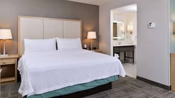 Studio Suite, 1 King Bed, Non Smoking | Premium bedding, down comforters, blackout drapes, iron/ironing board