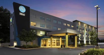 Tru by Hilton Chicopee Springfield