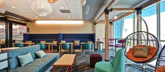 Tru by Hilton Chicopee Springfield