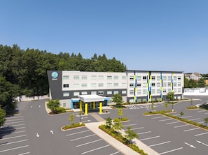 Exterior - Tru by Hilton Chicopee Springfield (Chicopee)