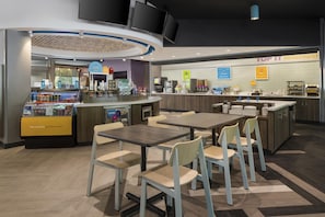 Free daily on-the-go breakfast - Tru by Hilton Chicopee Springfield (Chicopee)