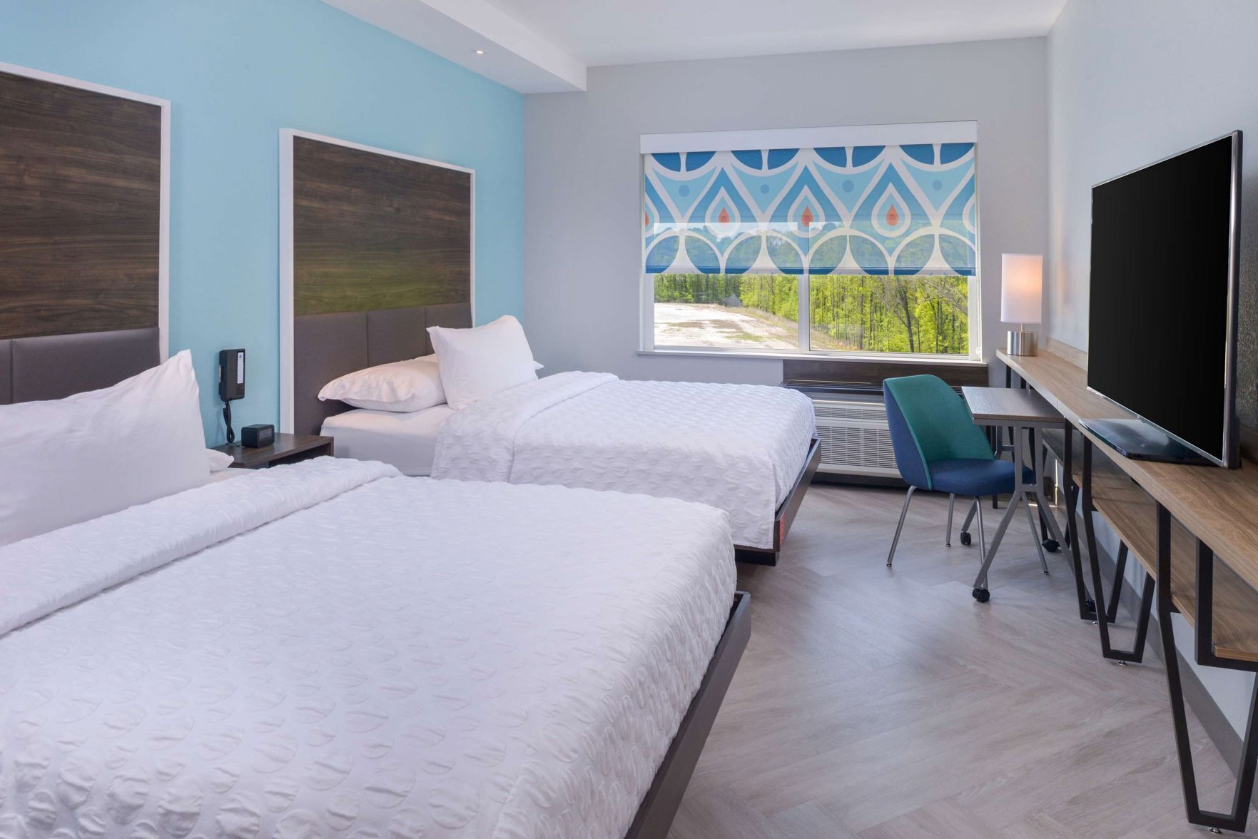 In-room safe, blackout curtains, free WiFi, bed sheets