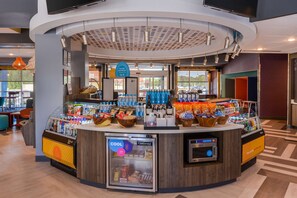 Lobby - Tru by Hilton Little Rock West (Little Rock)