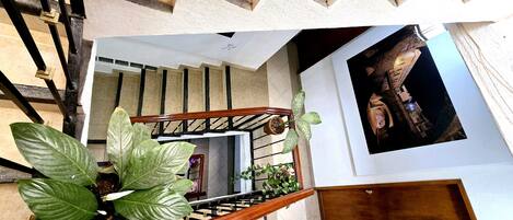 32-inch flat-screen TV with cable channels, TV