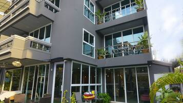 Enceinte de lâhĂ©bergement