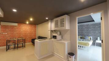 Family Suite Two Bedrooms | Lò vi sóng