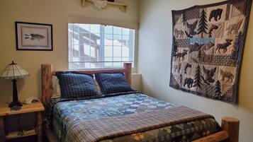 Standard Room, 1 Queen Bed