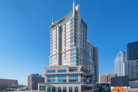 Exterior. Residence Inn by Marriott Charlotte City Center