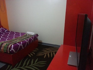 Double Room | Iron/ironing board, WiFi