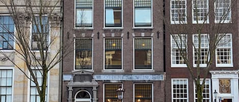 Overnatningsstedets facade