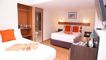 1 dormitorio, minibar, escritorio