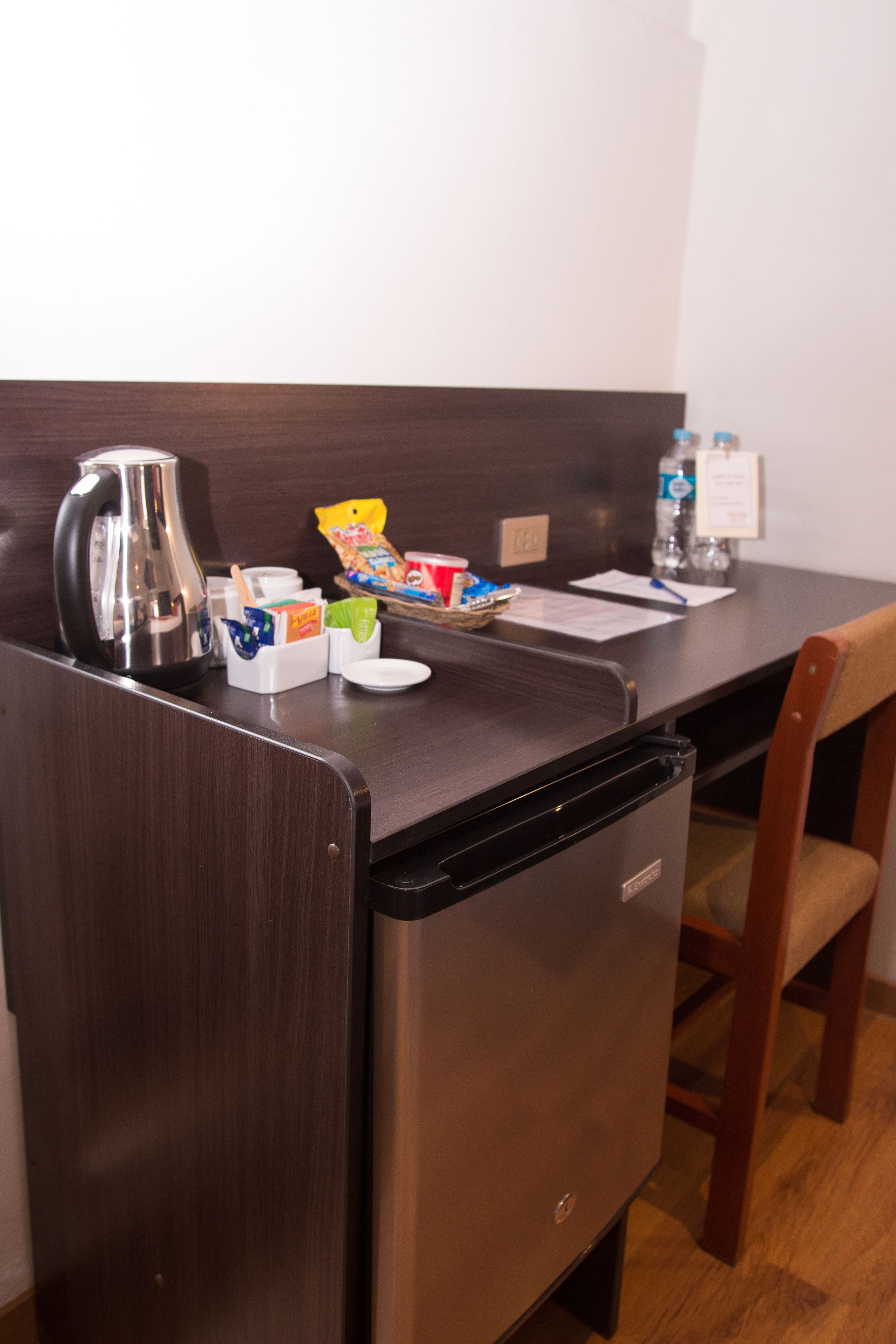 1 bedroom, minibar, desk, laptop workspace