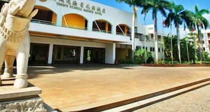 Yangpu Seaview Garden Hotel