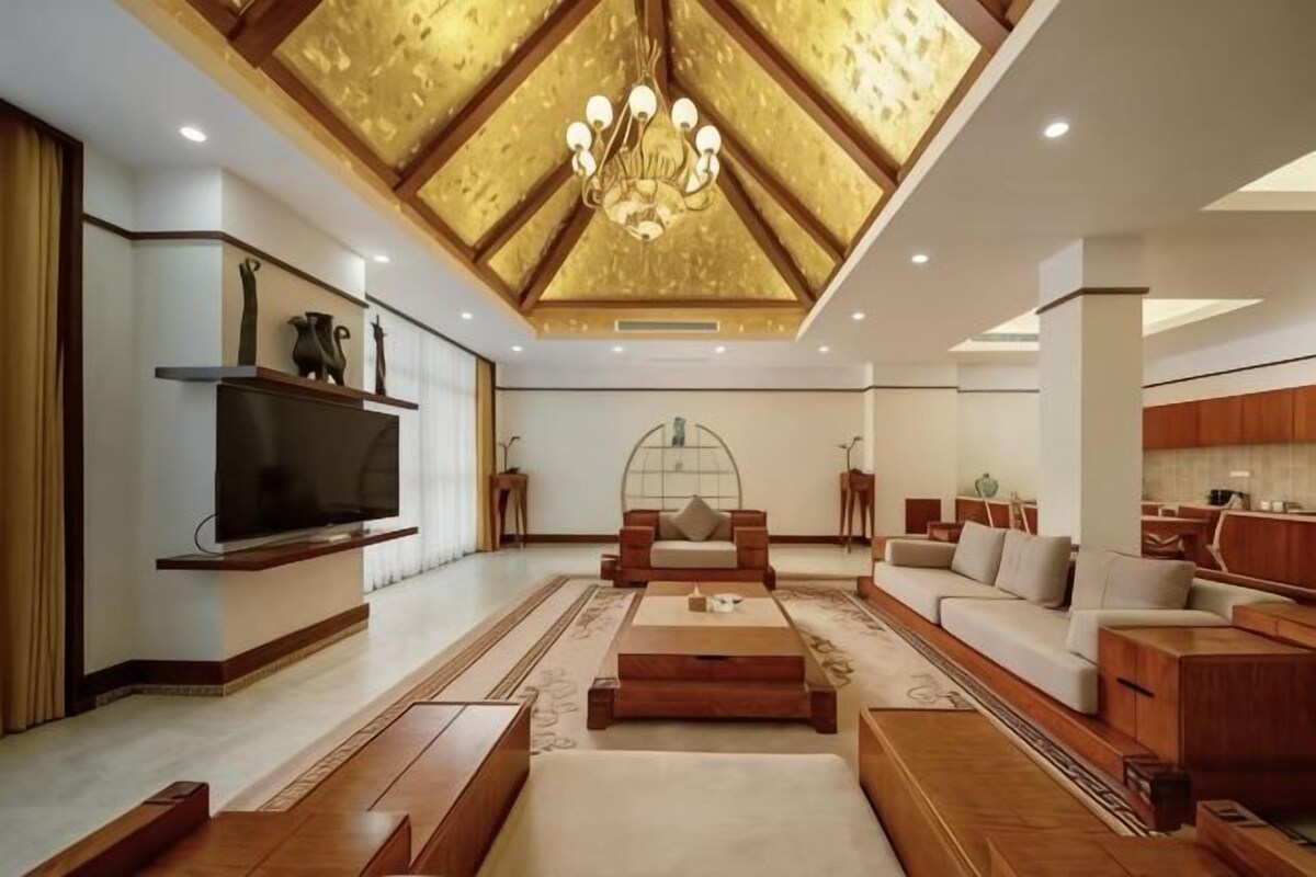 Embassy Suite