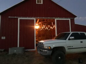 Exterior - COUNTRY FARMHOUSE- The Country Feel With City Access (Eaton)