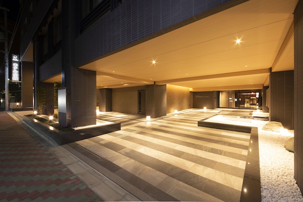 Pintu masuk properti