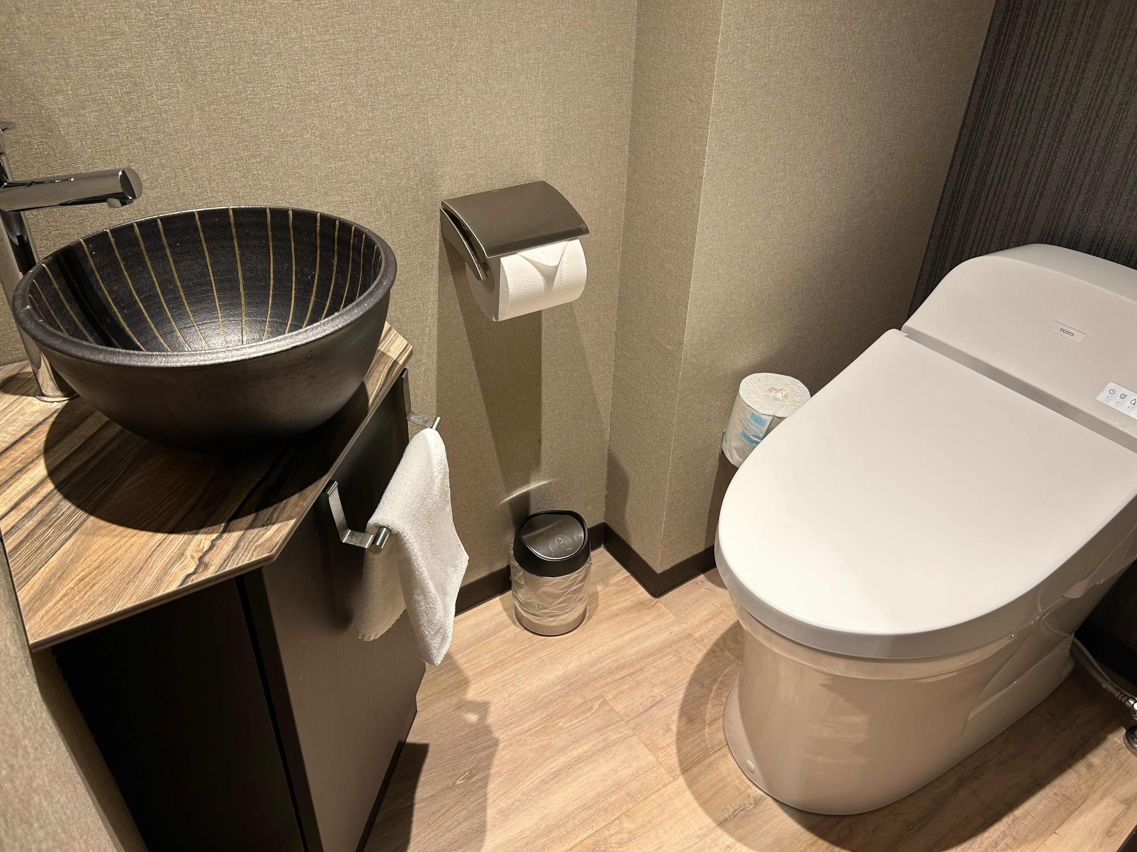 in-room safe, desk, iron/ironing board, free wifi