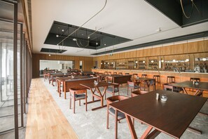 Breakfast, lunch and dinner served - Tsingpu Yangzhou Retreat (Yangzhou)