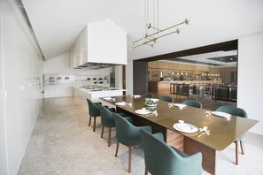 Breakfast, lunch and dinner served - Tsingpu Yangzhou Retreat (Yangzhou)