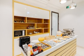Breakfast buffet