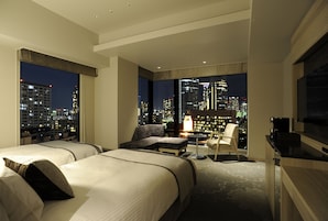 In-room safe, blackout drapes, soundproofing, bed sheets