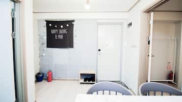 Family Apartment (A) | 2 bedrooms, free WiFi