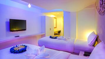 Odada kasa, ücretsiz kablosuz İnternet, çarşaf takımı