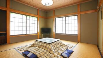 Triple Room, Shared Bathroom