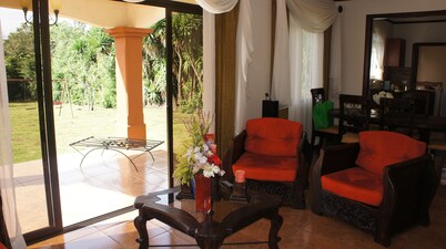 Costa Rica Deluxe Vacation Home near everything City Mountains and Beach