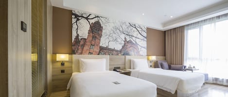 In-room safe, laptop workspace, free WiFi
