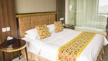 غرفة ديلوكس مزدوجة | مكتب وأسرّة قابلة للطي وواي فاي مجانًا