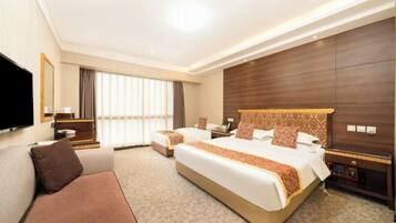 Desk, rollaway beds, free WiFi