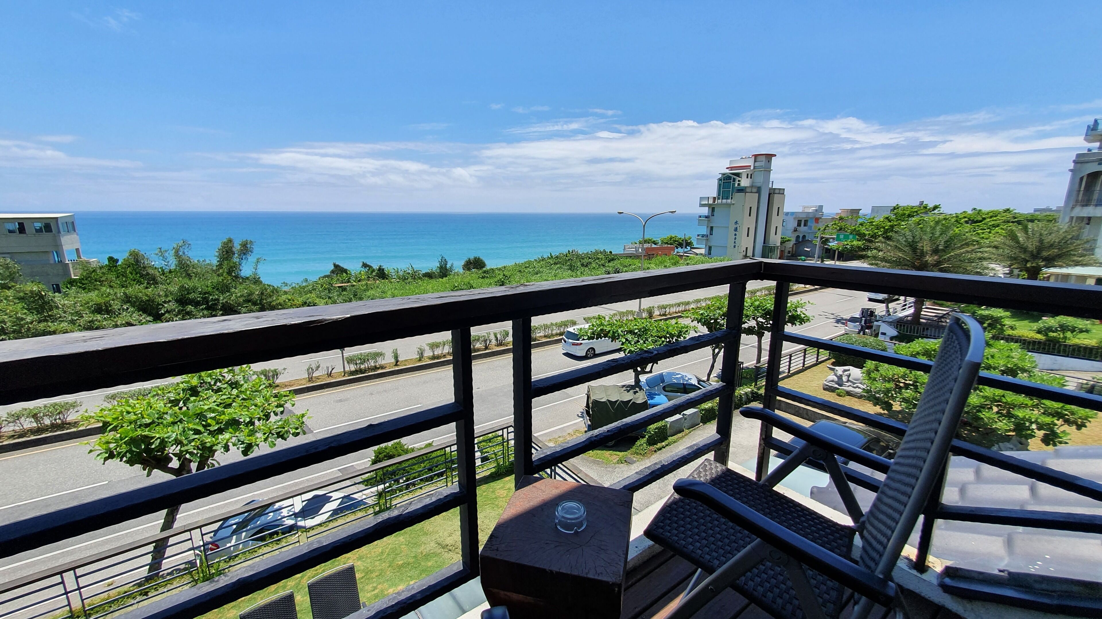 海景四人房 | 露台