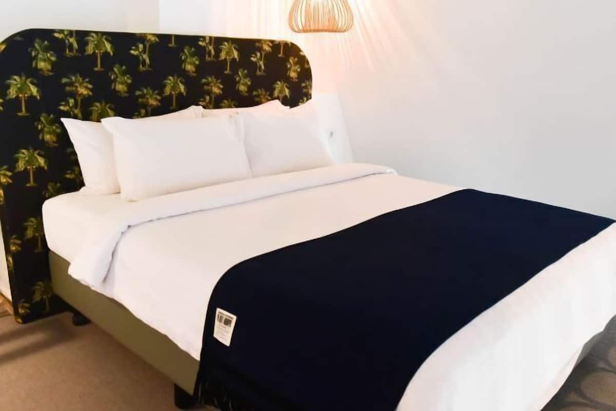 In-room safe, desk, laptop workspace, soundproofing