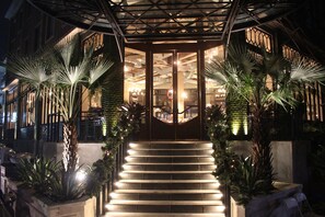 Property entrance - Hotel Monopoli (Jakarta)
