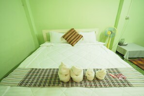 Standard Fan Room with Private Bathroom - Ram Yai Homestay - Hostel (Sukhothai)