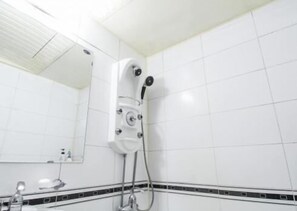 Shower, hair dryer, bathrobes, slippers