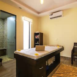 Couples treatment room(s), steam room, Turkish bath/hammam