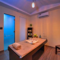 Couples treatment room(s), steam room, Turkish bath/hammam
