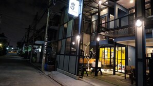 Exterior - 4Share Hostel (Bangkok)