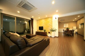 #401 | Living area | Flat-screen TV - Pyeongchang The Sky Forest (Pyeongchang)