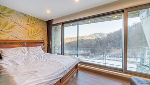 #401 | Free cots/infant beds, free WiFi - Pyeongchang The Sky Forest (Pyeongchang)